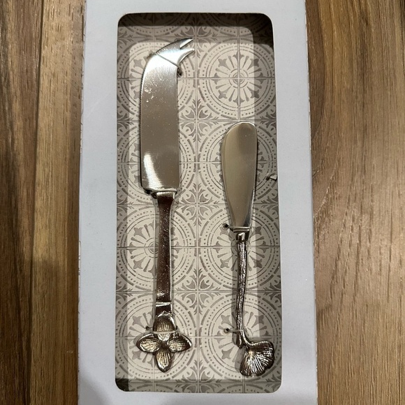 Silver Cheese Knife and Spreader Set - Picture 1 of 2